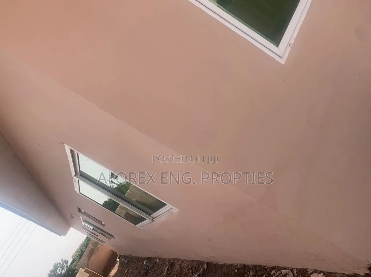 3bdrm House in Self Compound, Malejor for rent