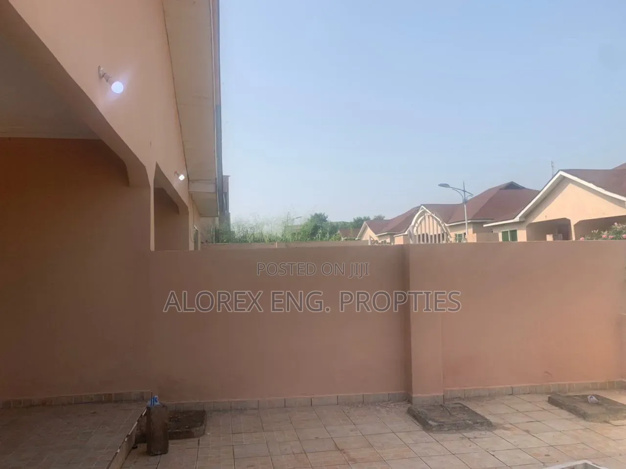 3bdrm House in Self Compound, Malejor for rent