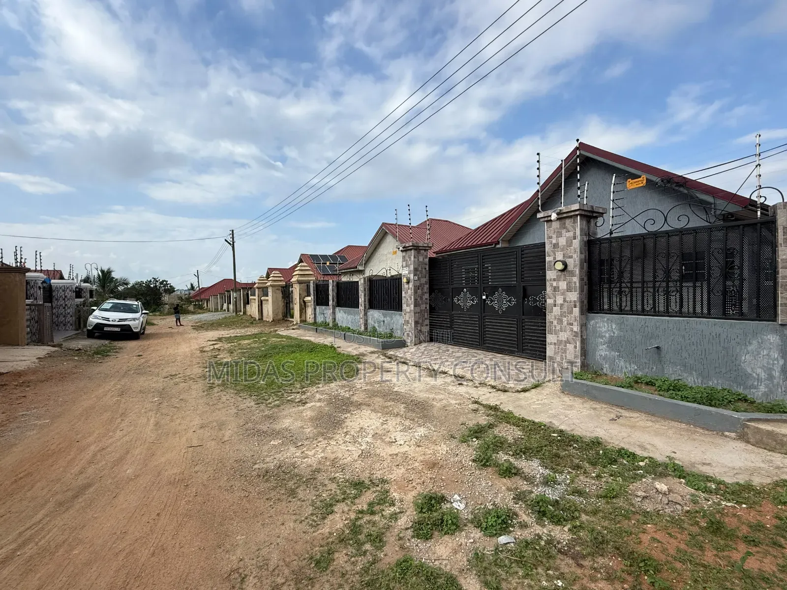 3bdrm House in Ayikai Doblo Kas, Amasaman for sale