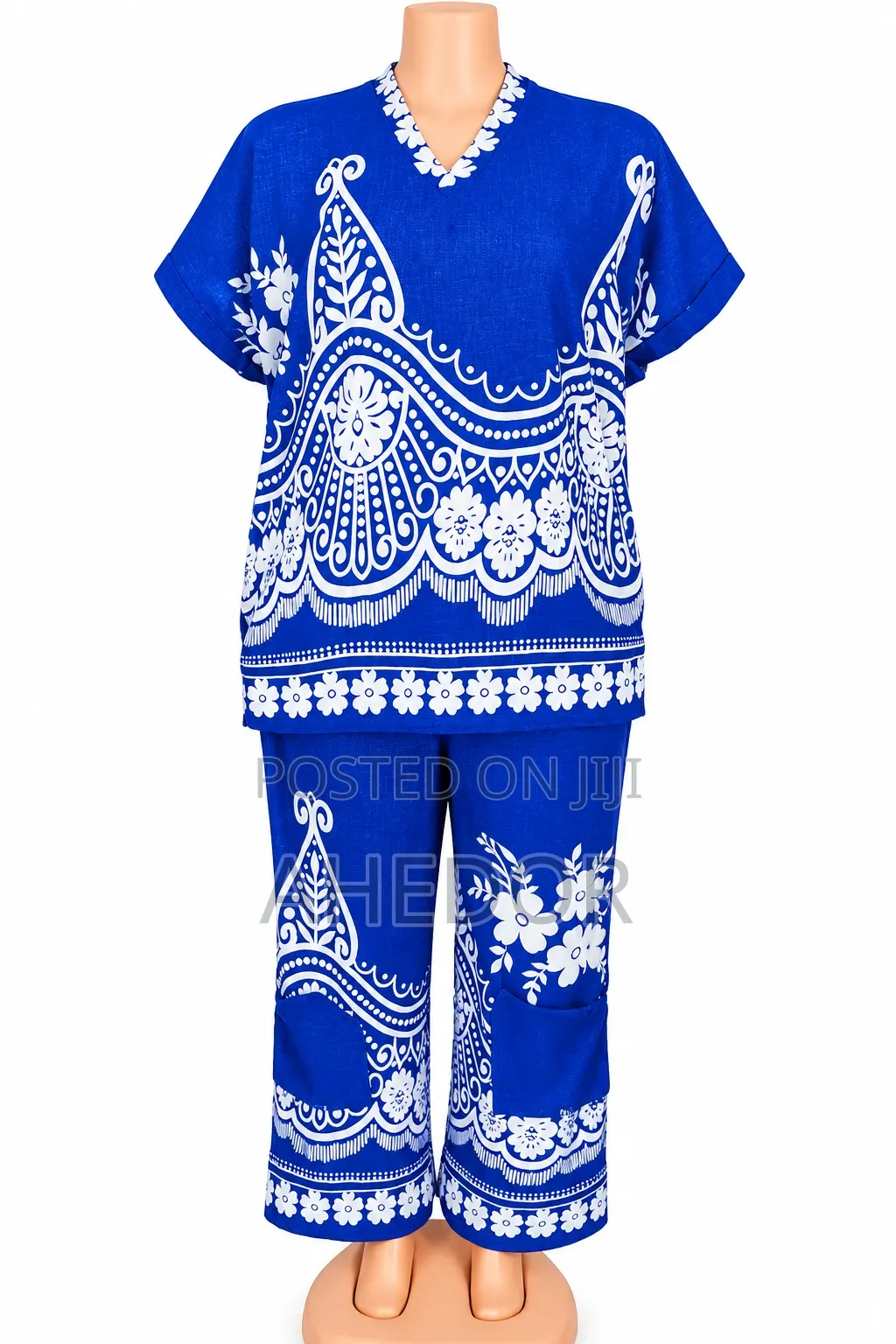 Two Piece v Neck Palm Print Short Sleeve Tee and Pants