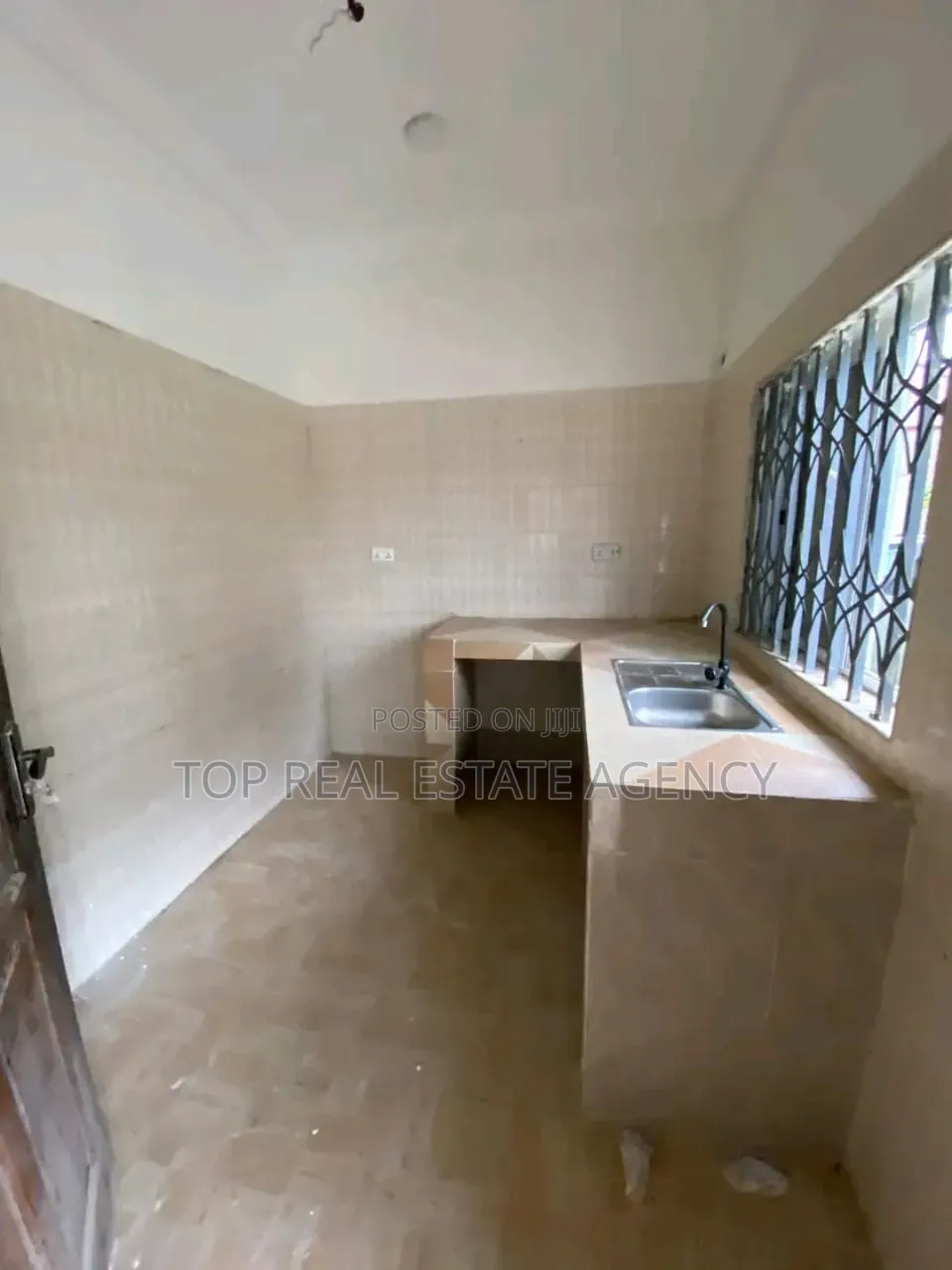 1bdrm Apartment in Canada, Pentecost for rent