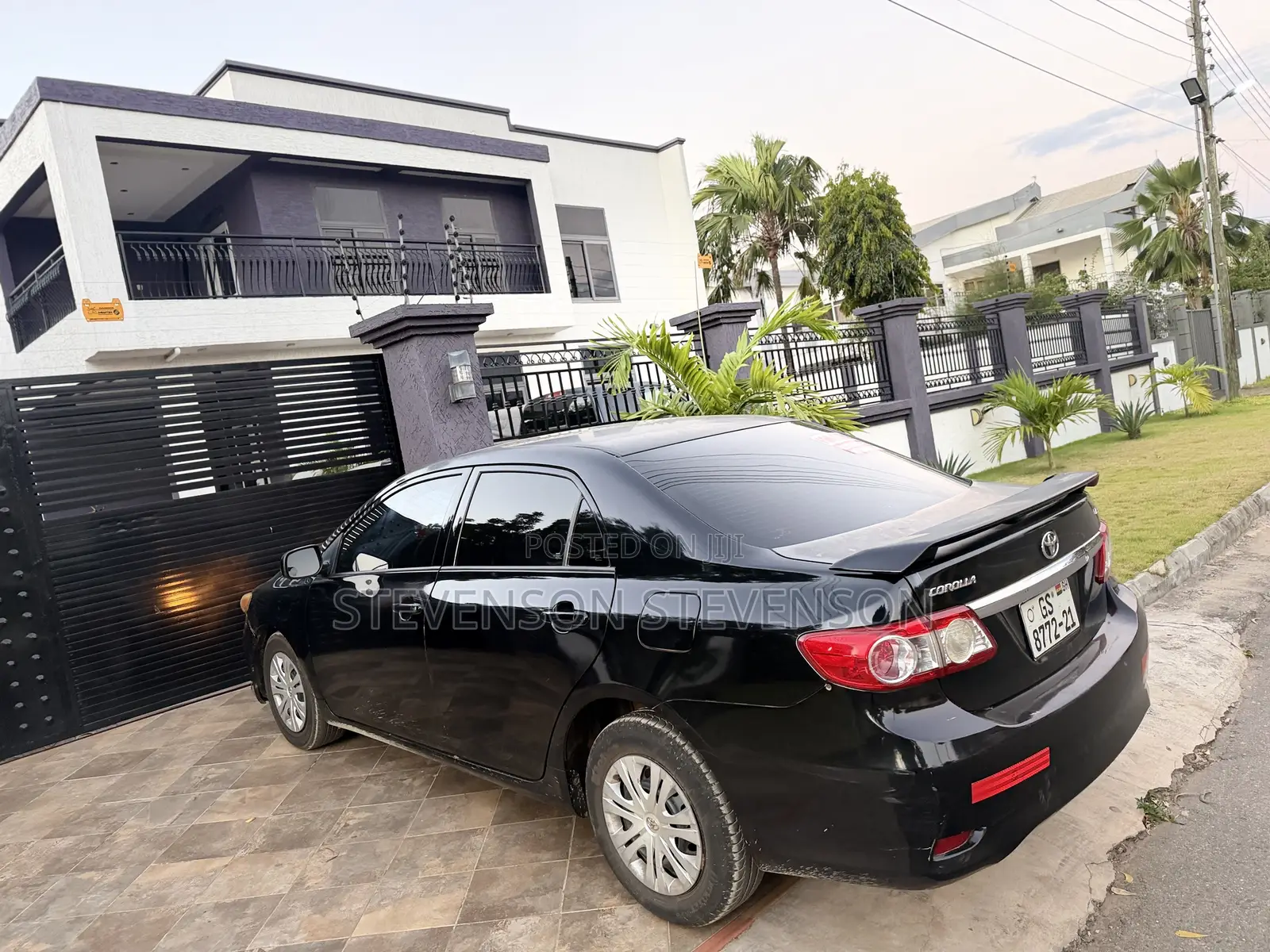 Toyota Corolla LE 4dr Sedan (1.8L 4cyl 4A) 2011 Black