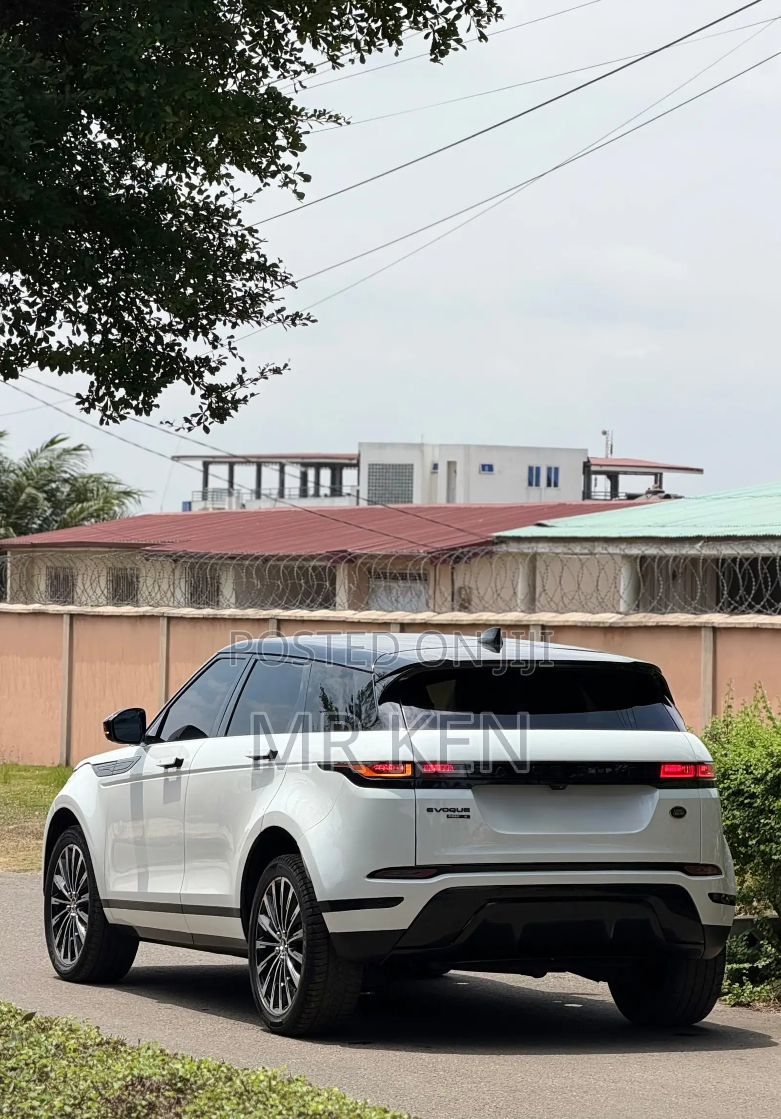 Land Rover Range Rover Evoque R-Dynamic HST 2022 White
