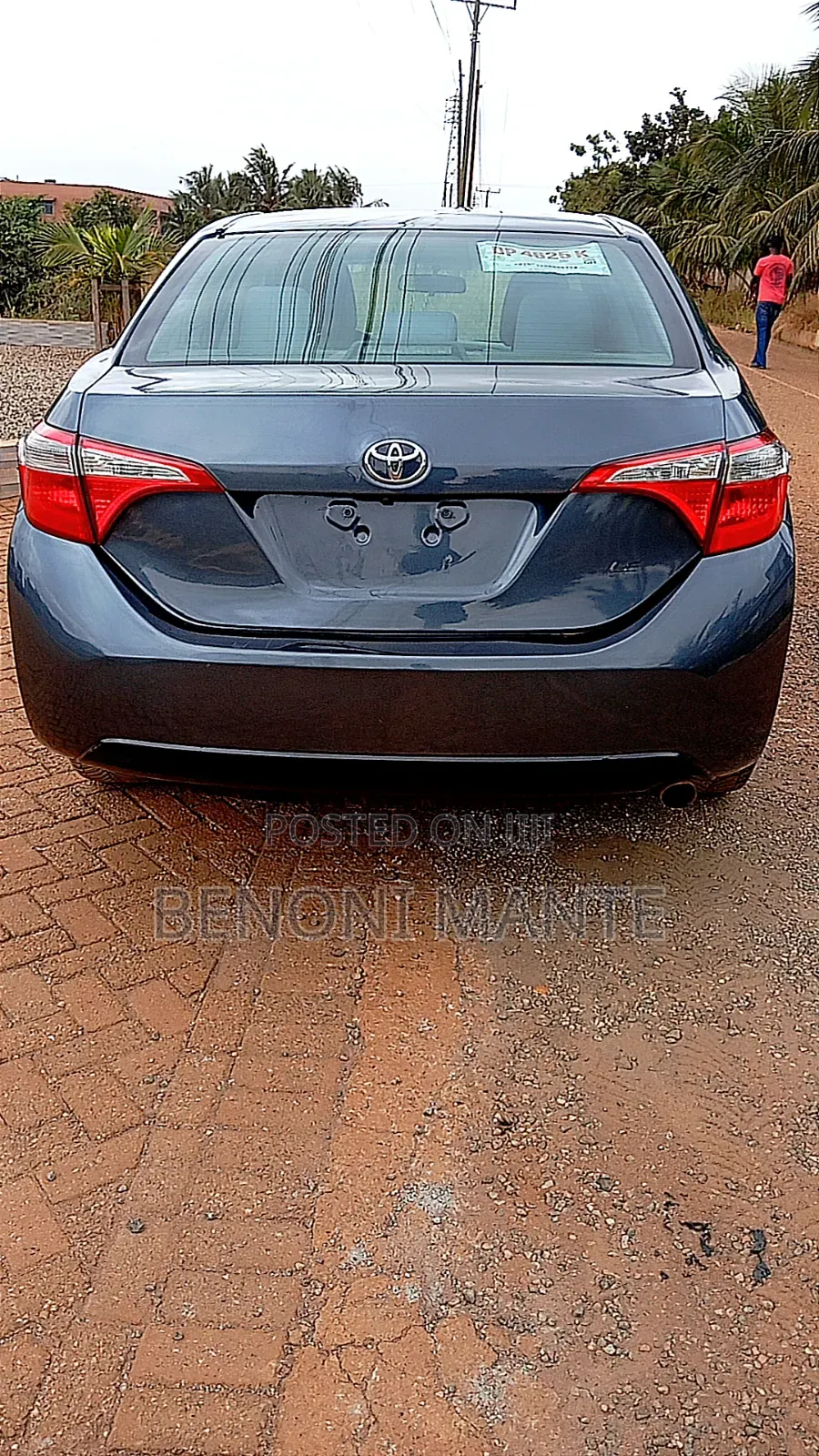 Toyota Corolla L 4dr Sedan (1.8L 4cyl Manual) 2016 Gray