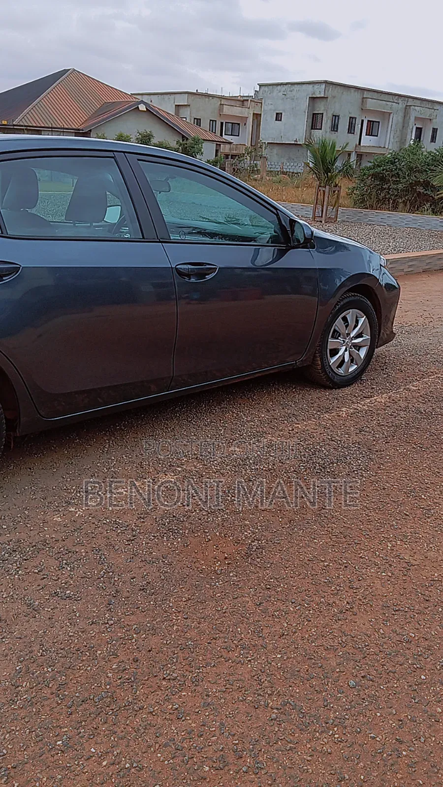 Toyota Corolla L 4dr Sedan (1.8L 4cyl Manual) 2016 Gray