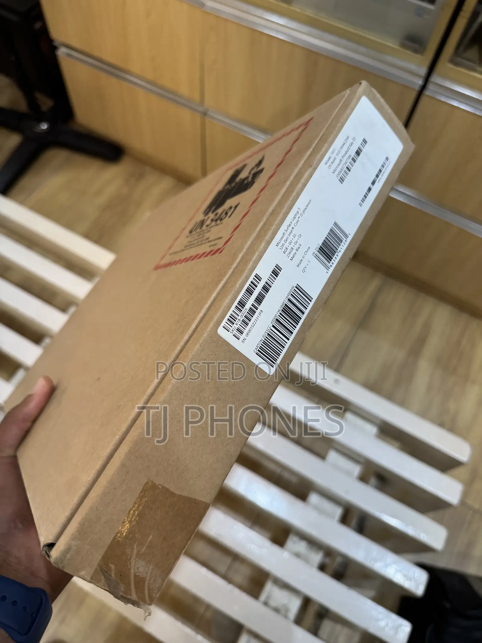New Laptop Microsoft Surface Laptop 5 8GB Intel Core i5 SSD 256GB