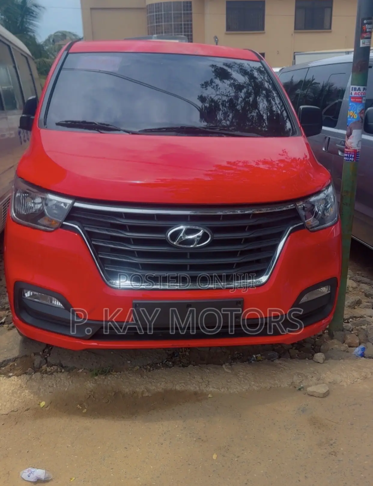 Hyundai Starex 2018 Red