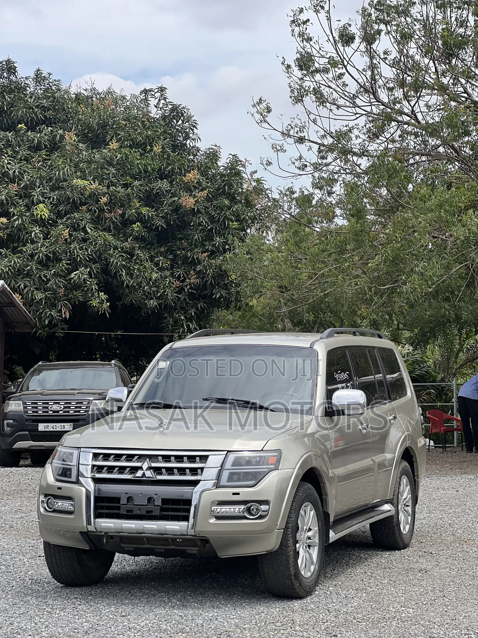 Mitsubishi Pajero V80 3.8 V6 GLS 2016 Gold