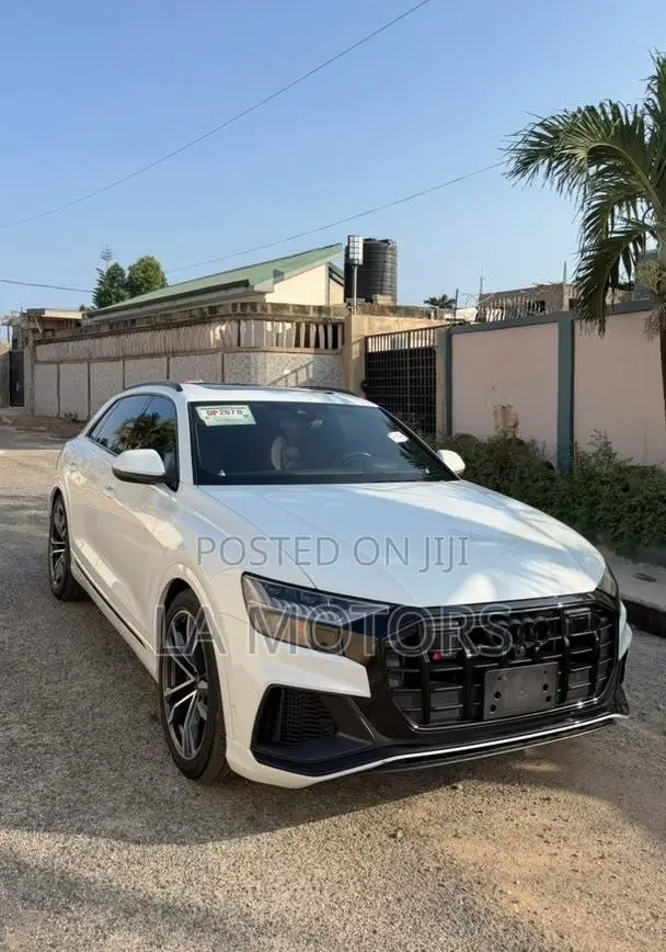 Audi Q8 2023 White