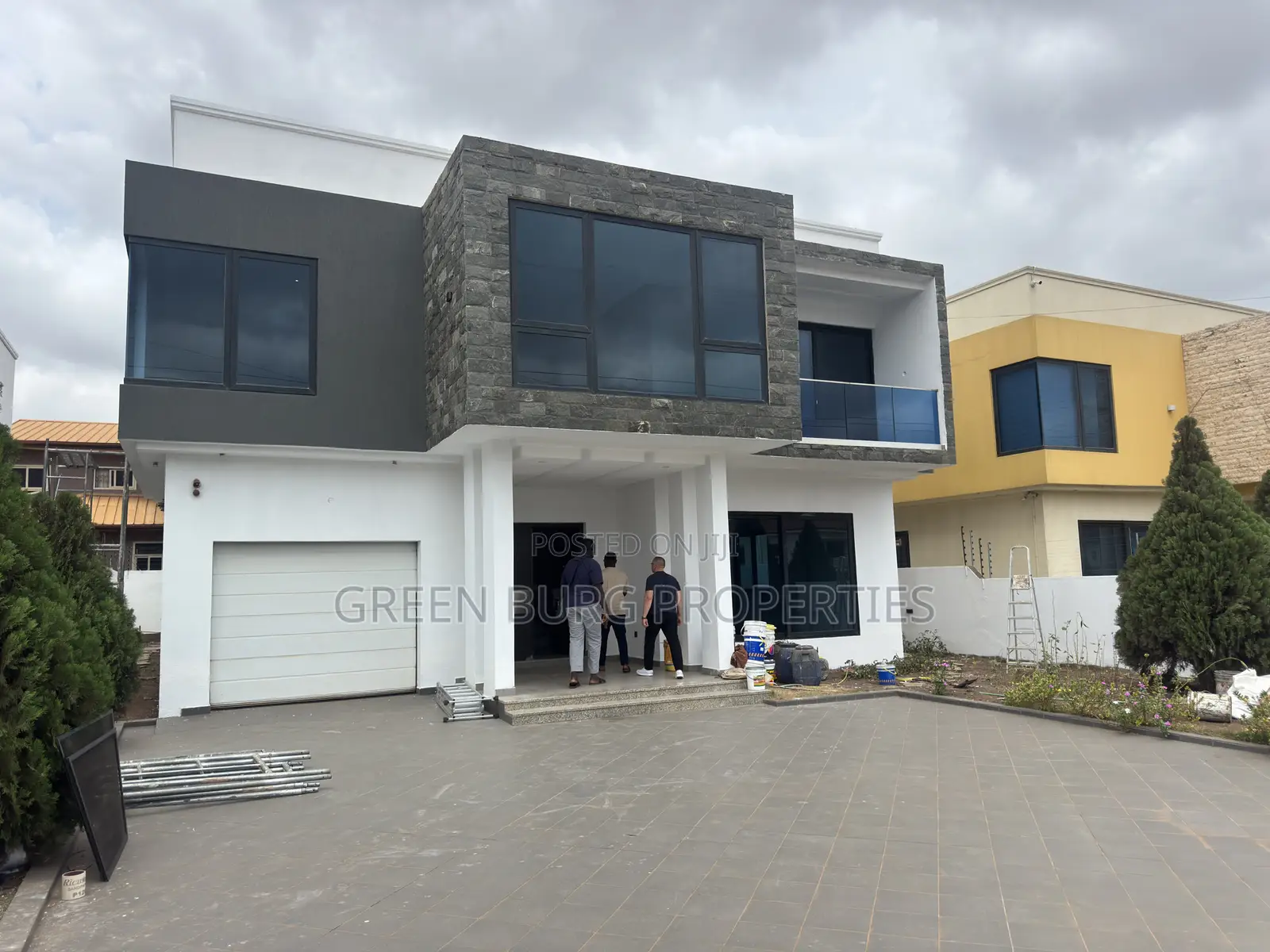 5bdrm House in Green, East Legon for rent