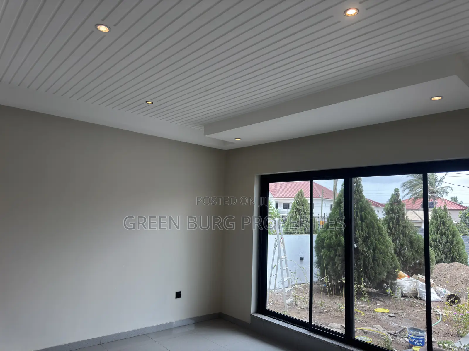 5bdrm House in Green, East Legon for rent