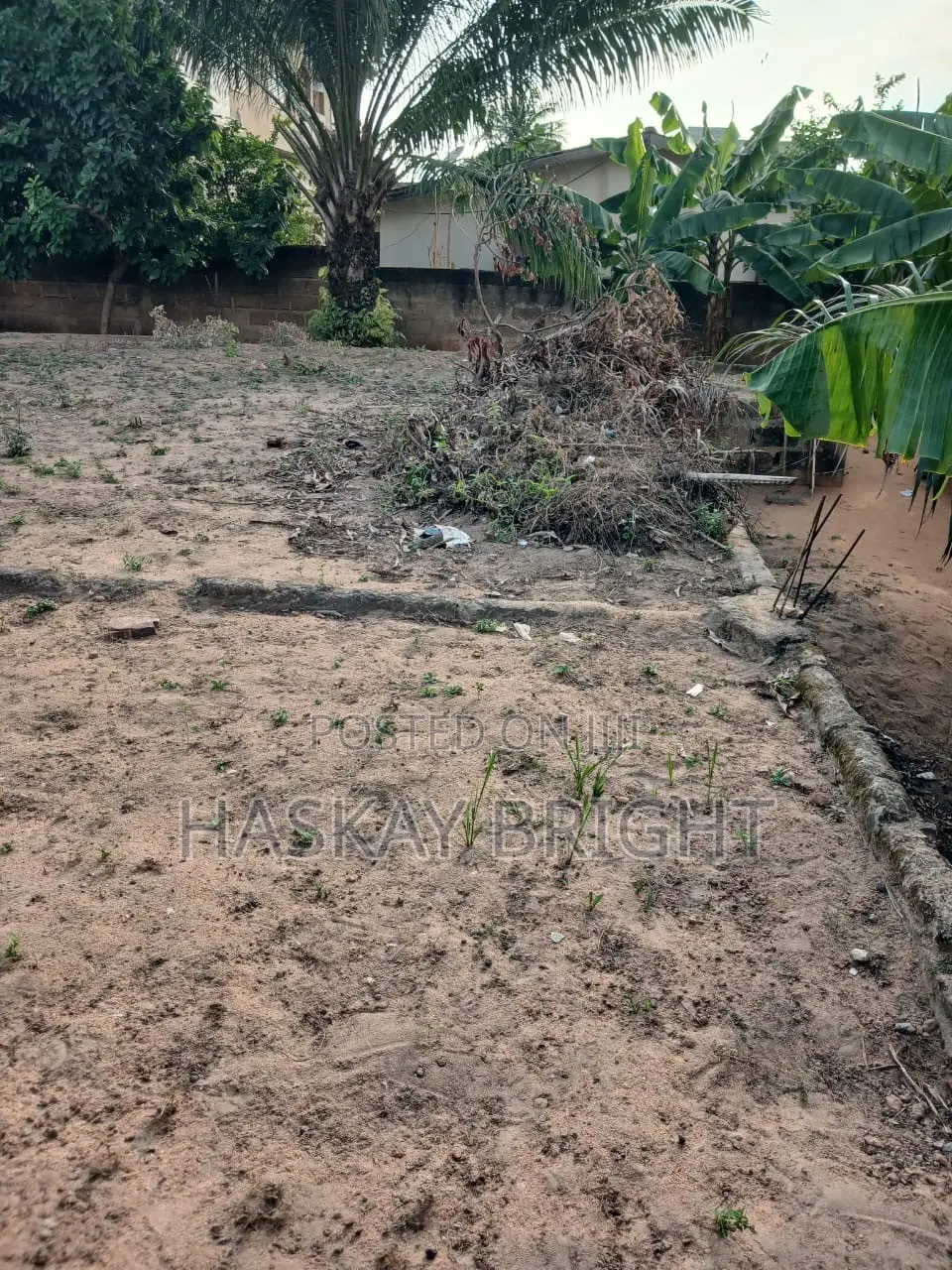 A Titled 70 by 100 Plot of Land for Sale at ABLEKUMA CURVE