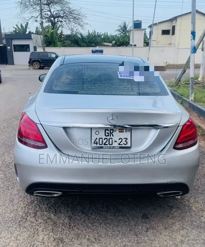 Mercedes-Benz C300 2016 Silver