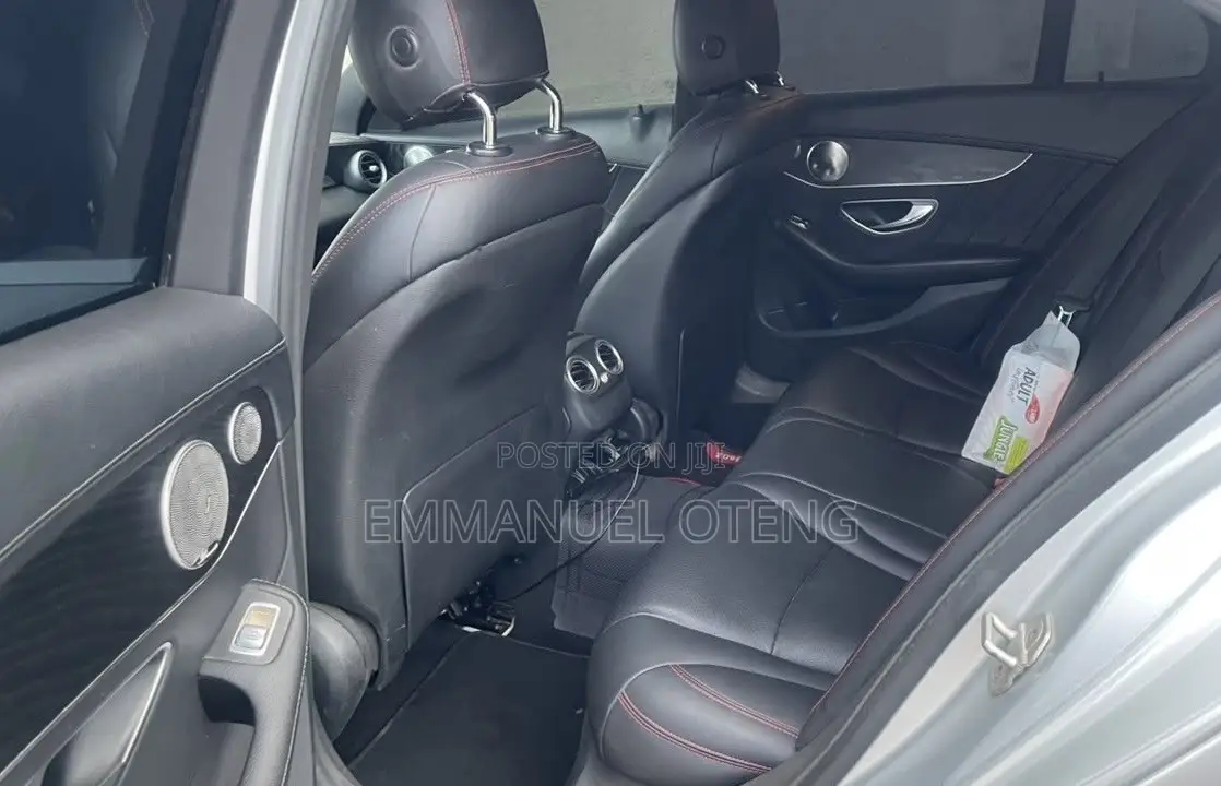 Mercedes-Benz C300 2016 Silver