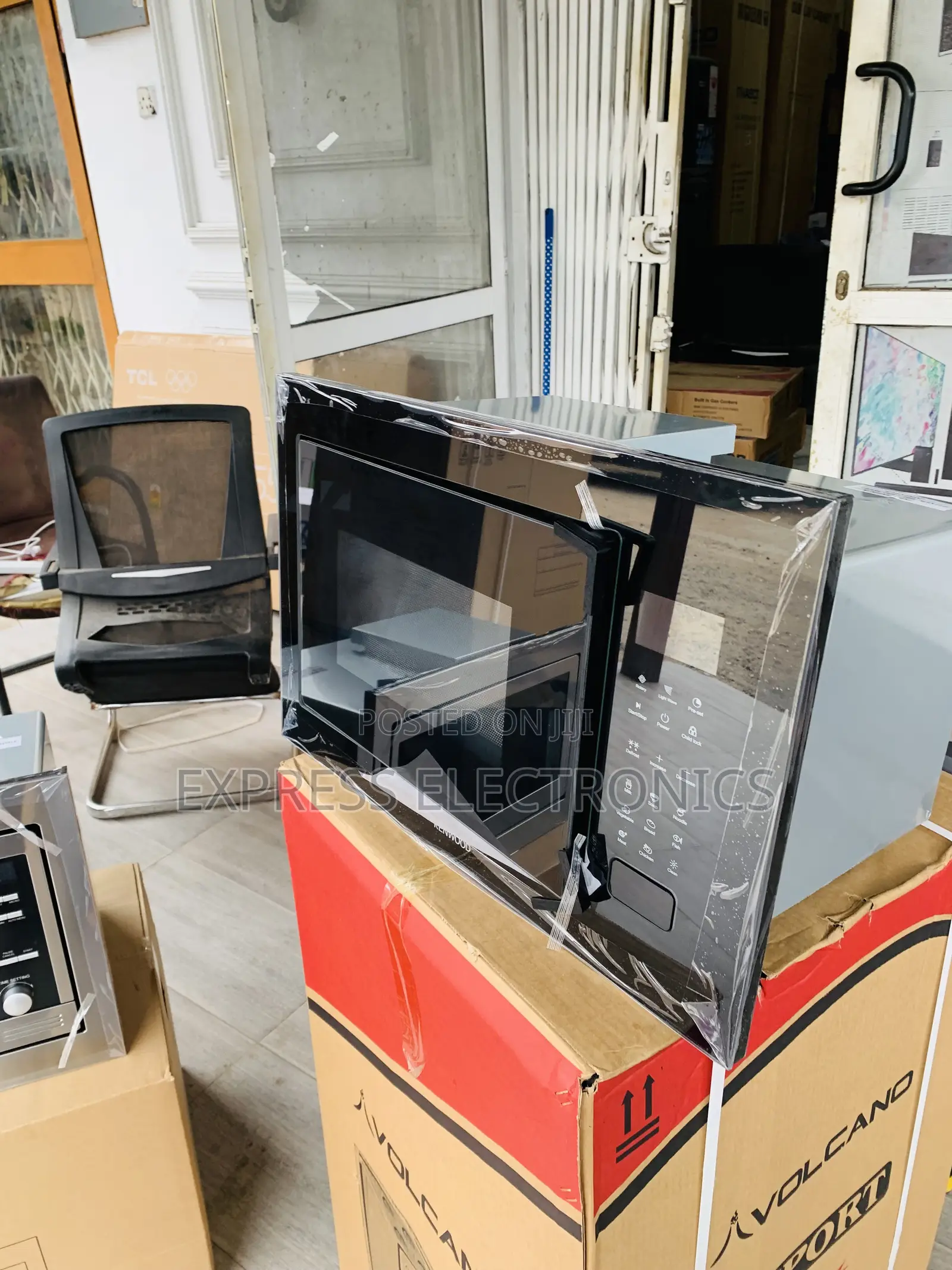 Grab the New Kenwood 60cm Inbuilt Microwave in Silver