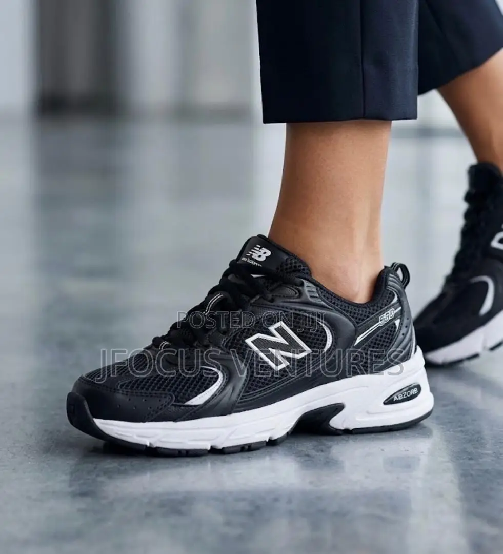 New Balance 530 Black/White