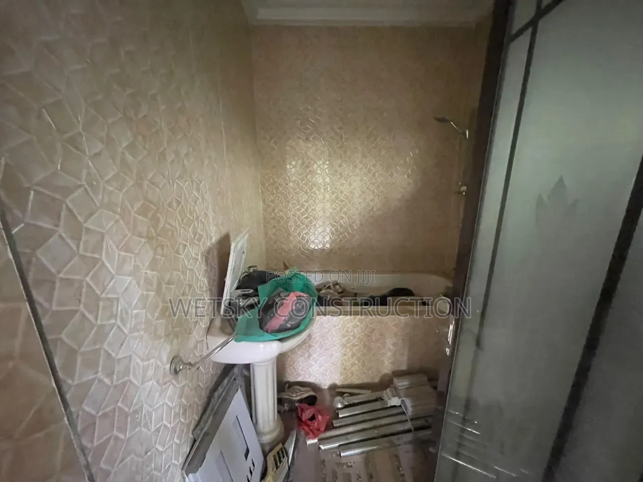 2bdrm Apartment in Pokuase Fayad for rent