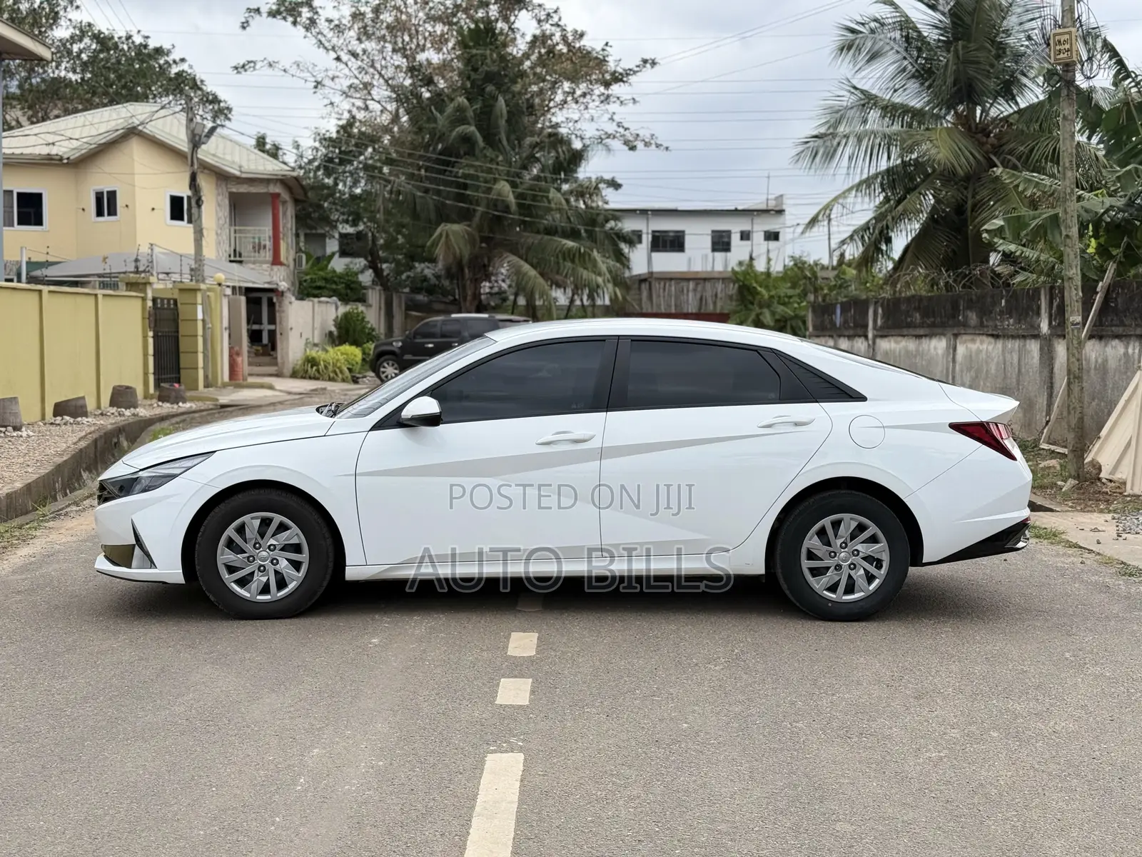 Hyundai Avante 2021 White