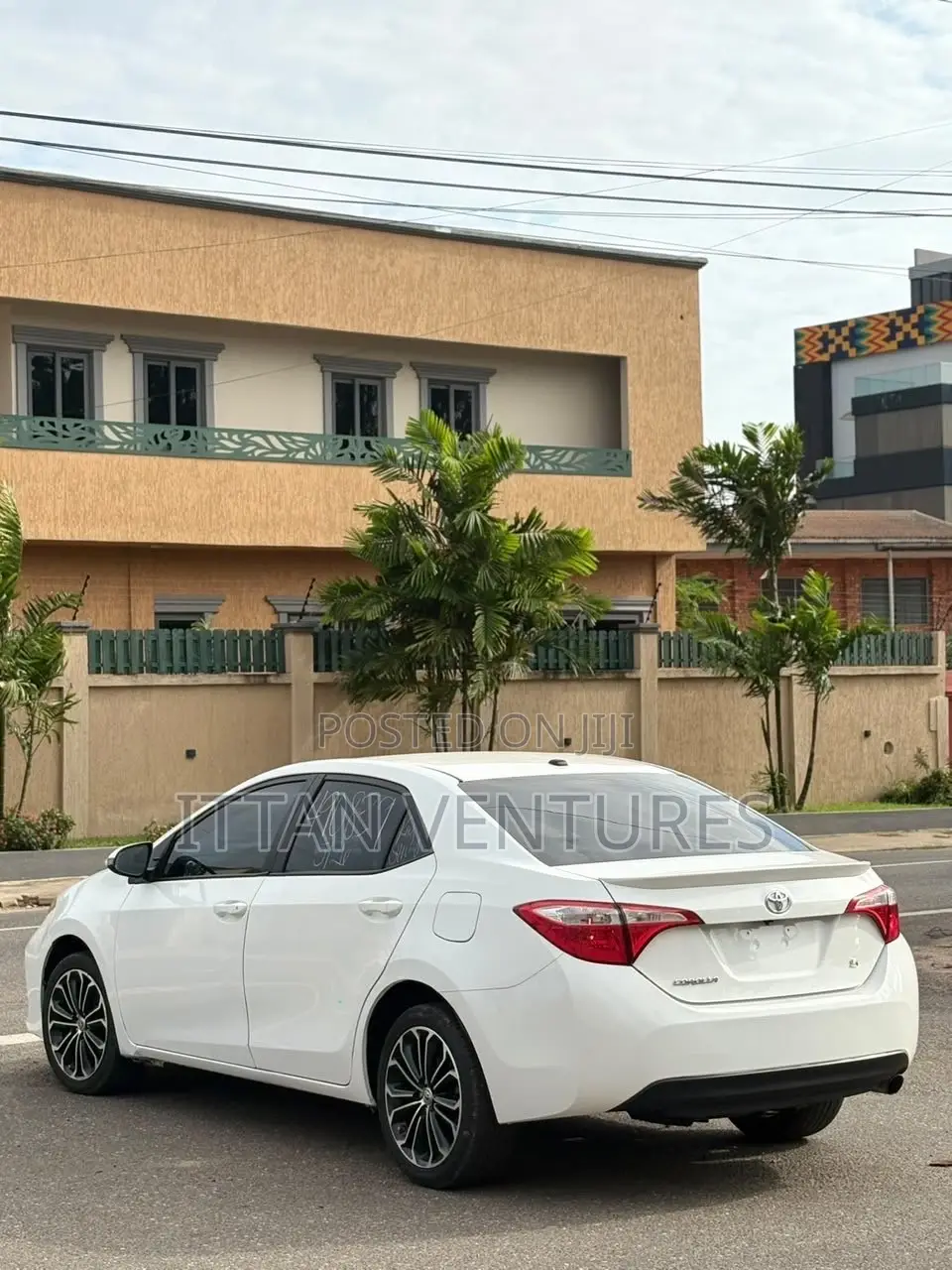 Toyota Corolla S 4dr Sedan (1.8L 4cyl CVT) 2016 White