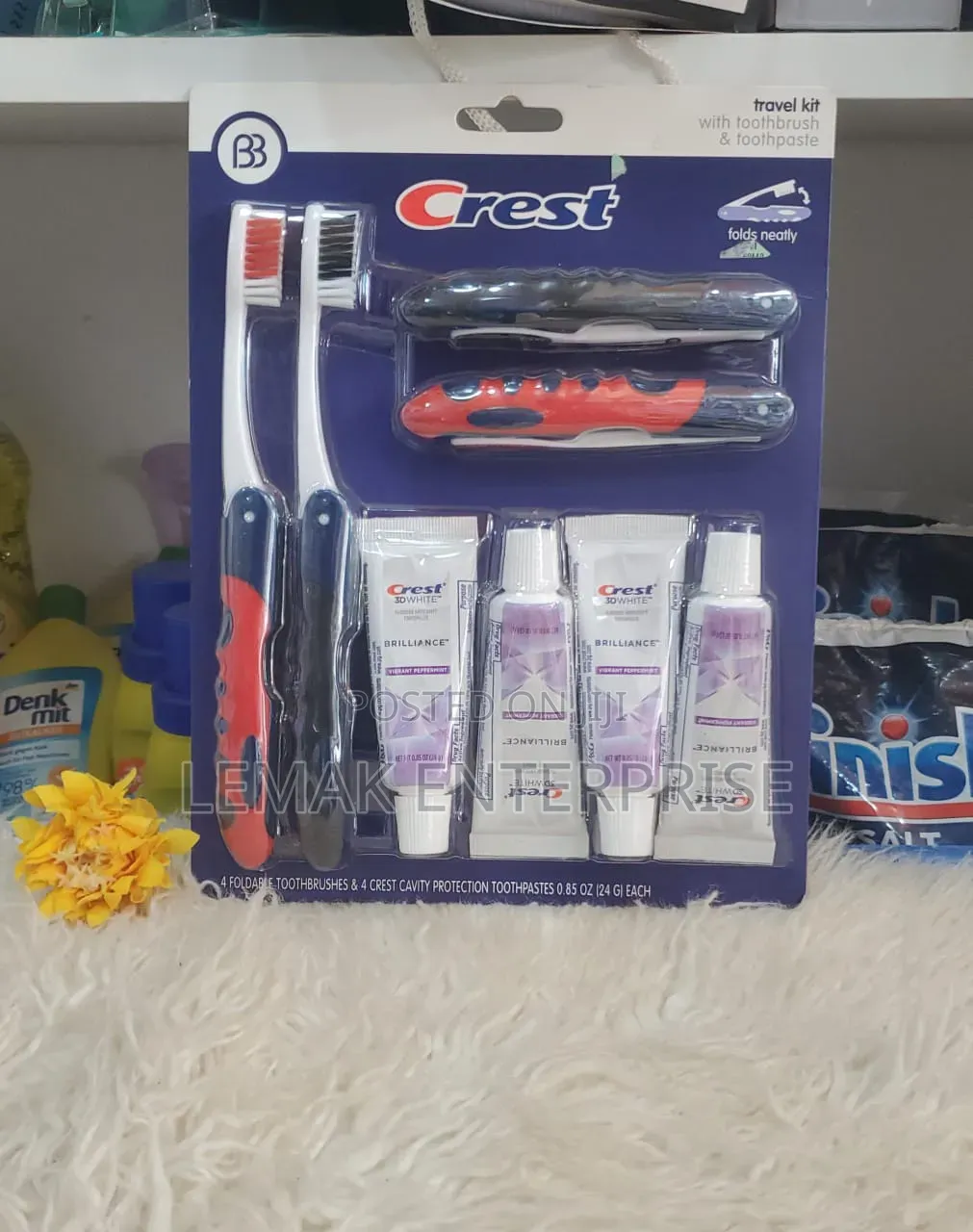 Crest Travel Oral Care Kit. Mini-Pack