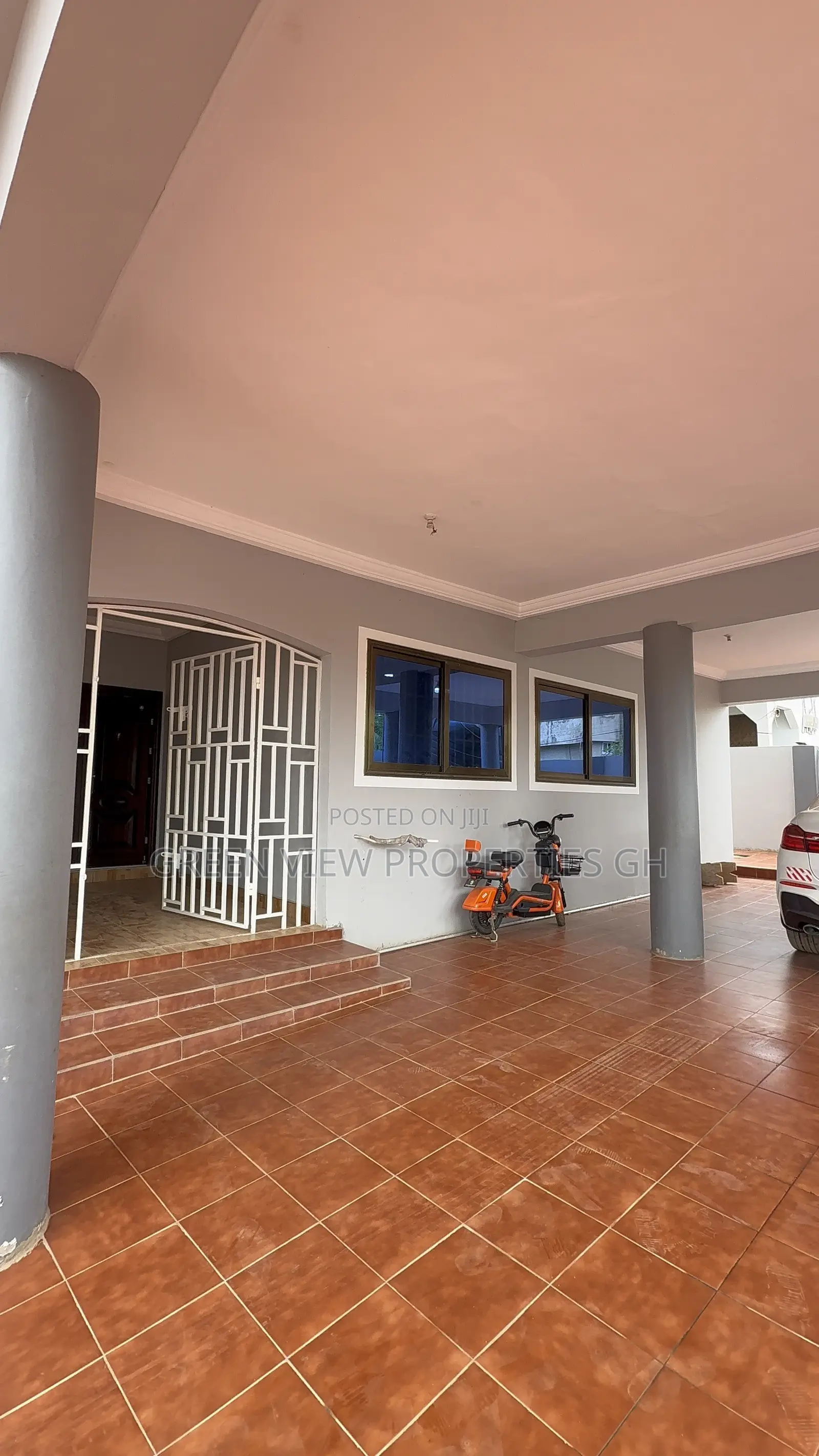 2bdrm Apartment in West Hills Mall Area for rent