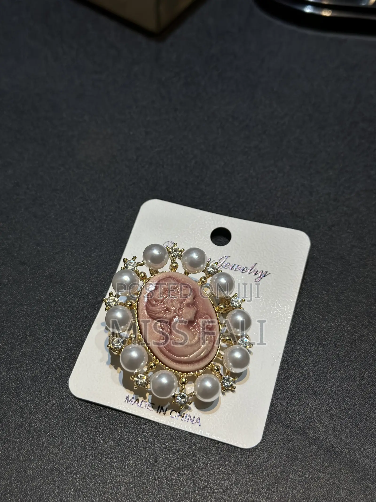 Rosé Cameo Brooch