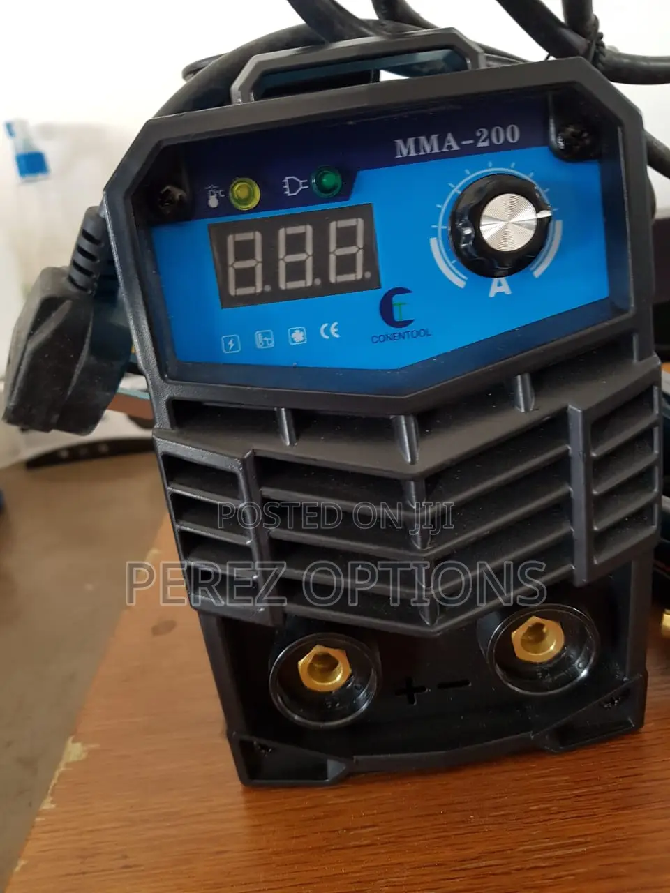 Conentool MMA-200 Portable 200 Amp IGBT Inverter Arc Welding Machine.
