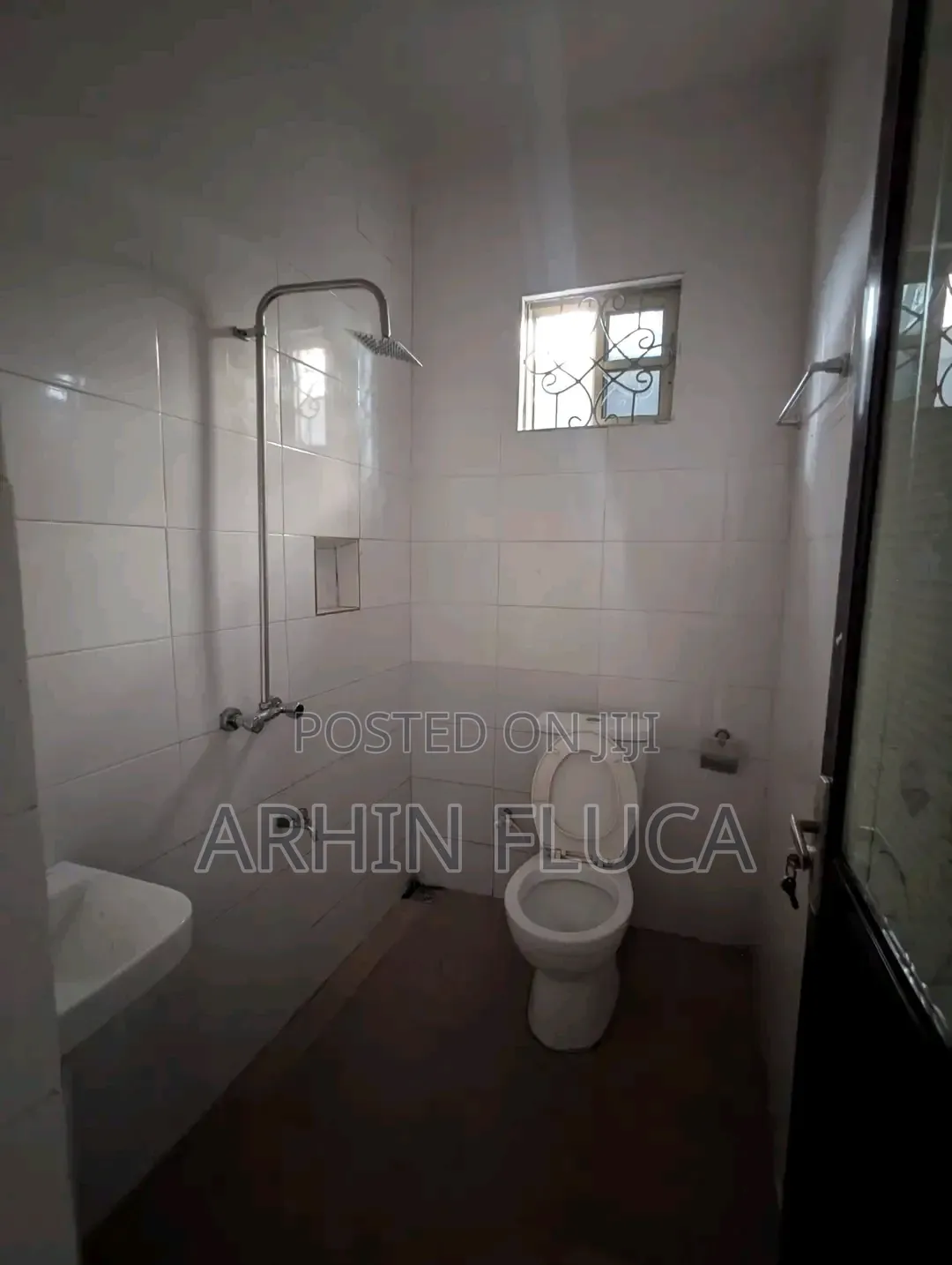 2bdrm Apartment in Arhin, Overhead for rent