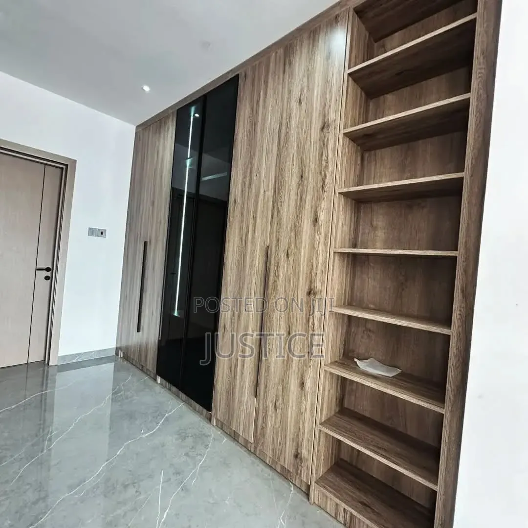 4bdrm House in Ashaley Botwe, School Junction for sale