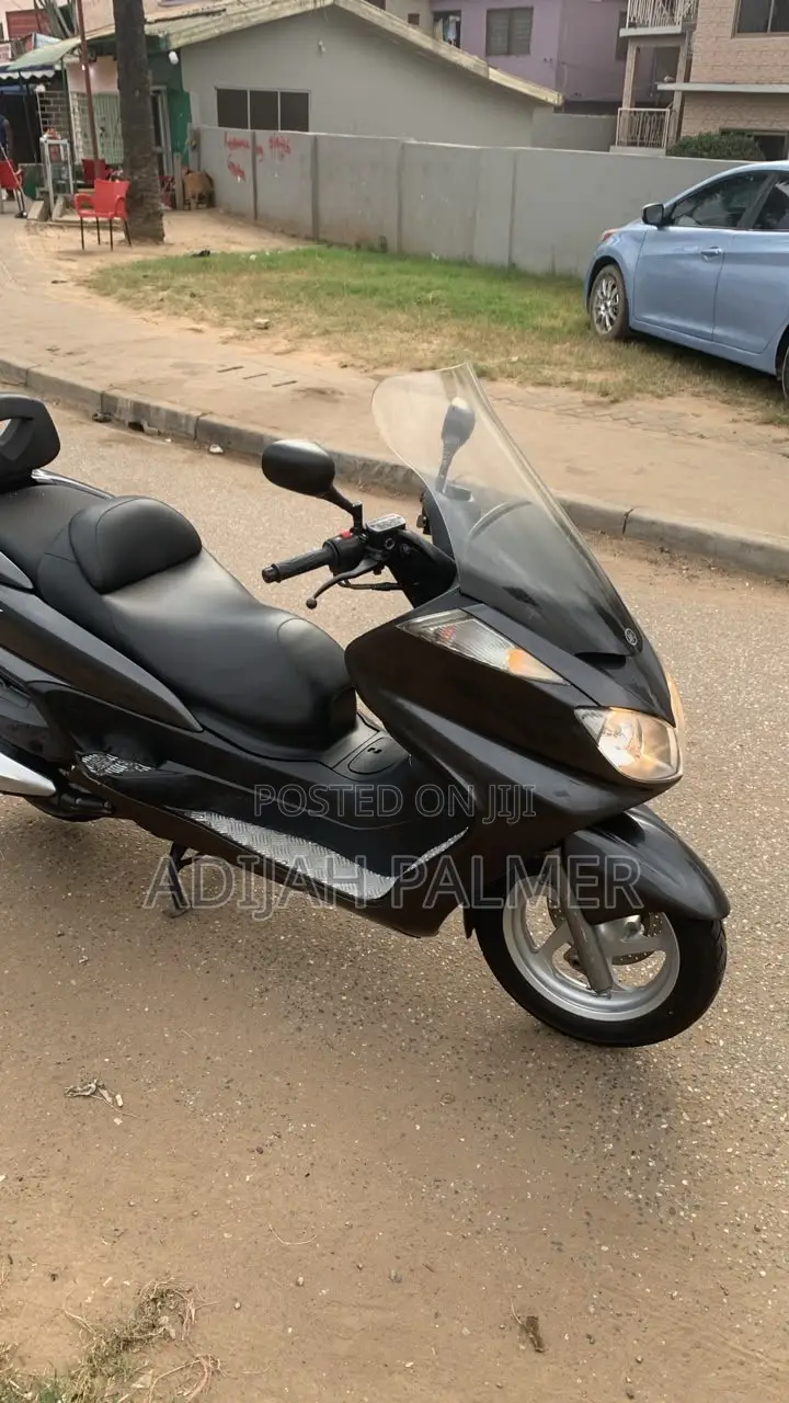 Yamaha Majesty 2023 Gray