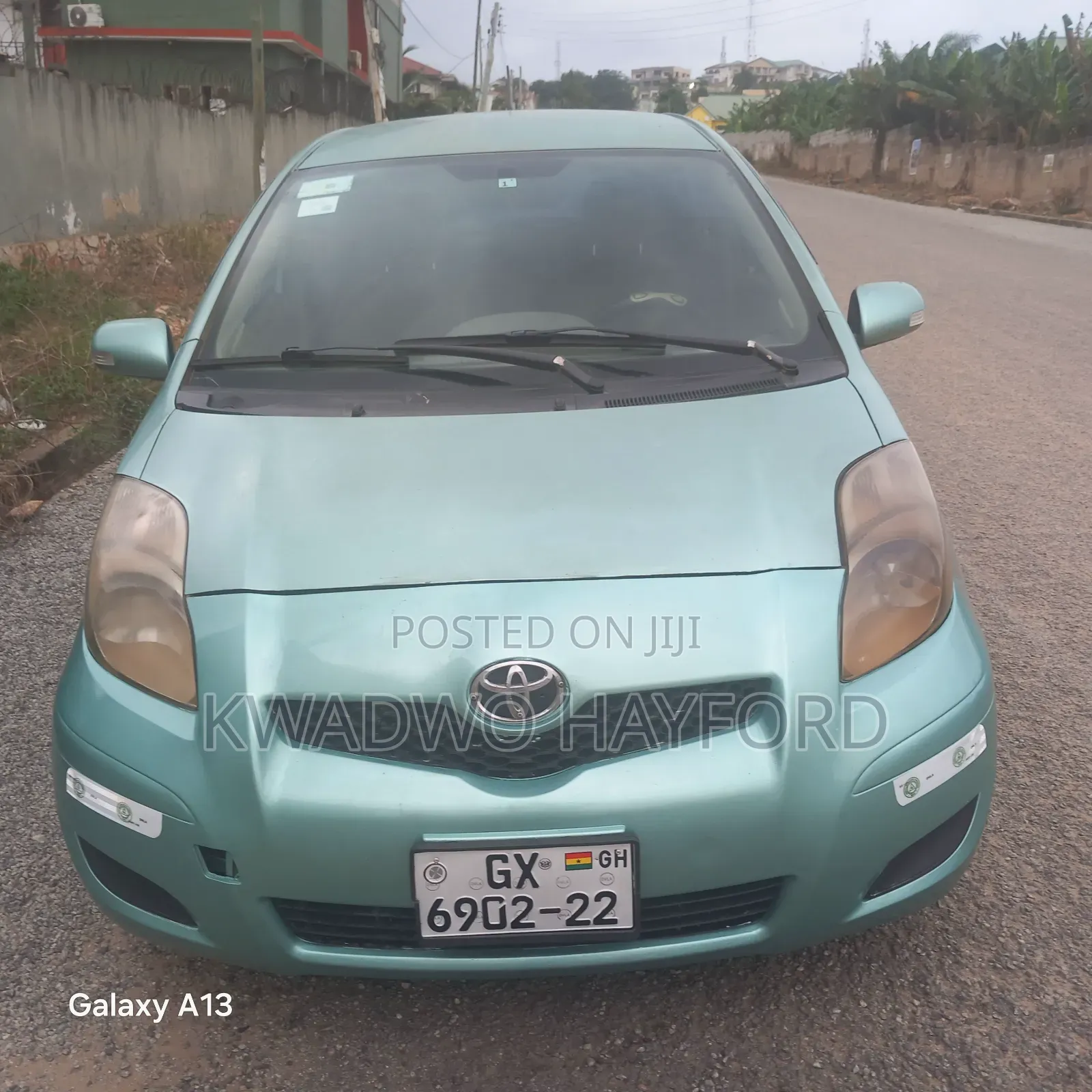 Toyota Vitz 1.3 FWD 3dr 2010 Green