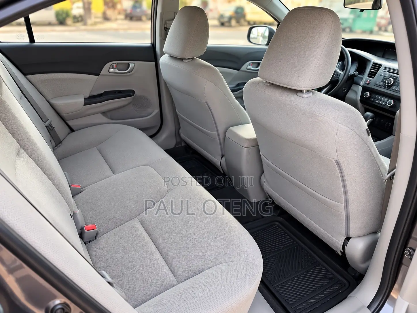 Honda Civic 1.8 5 Door Automatic 2012 Gray