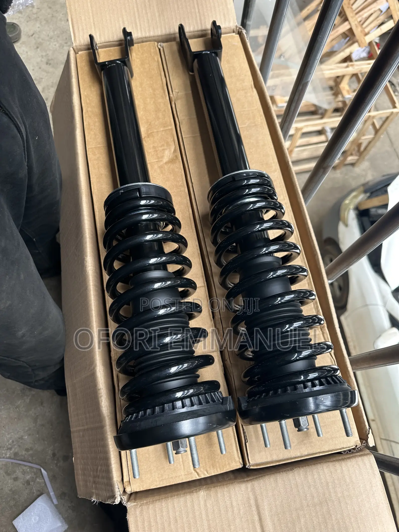 Jaguar XJL Front Shocks With Sensors