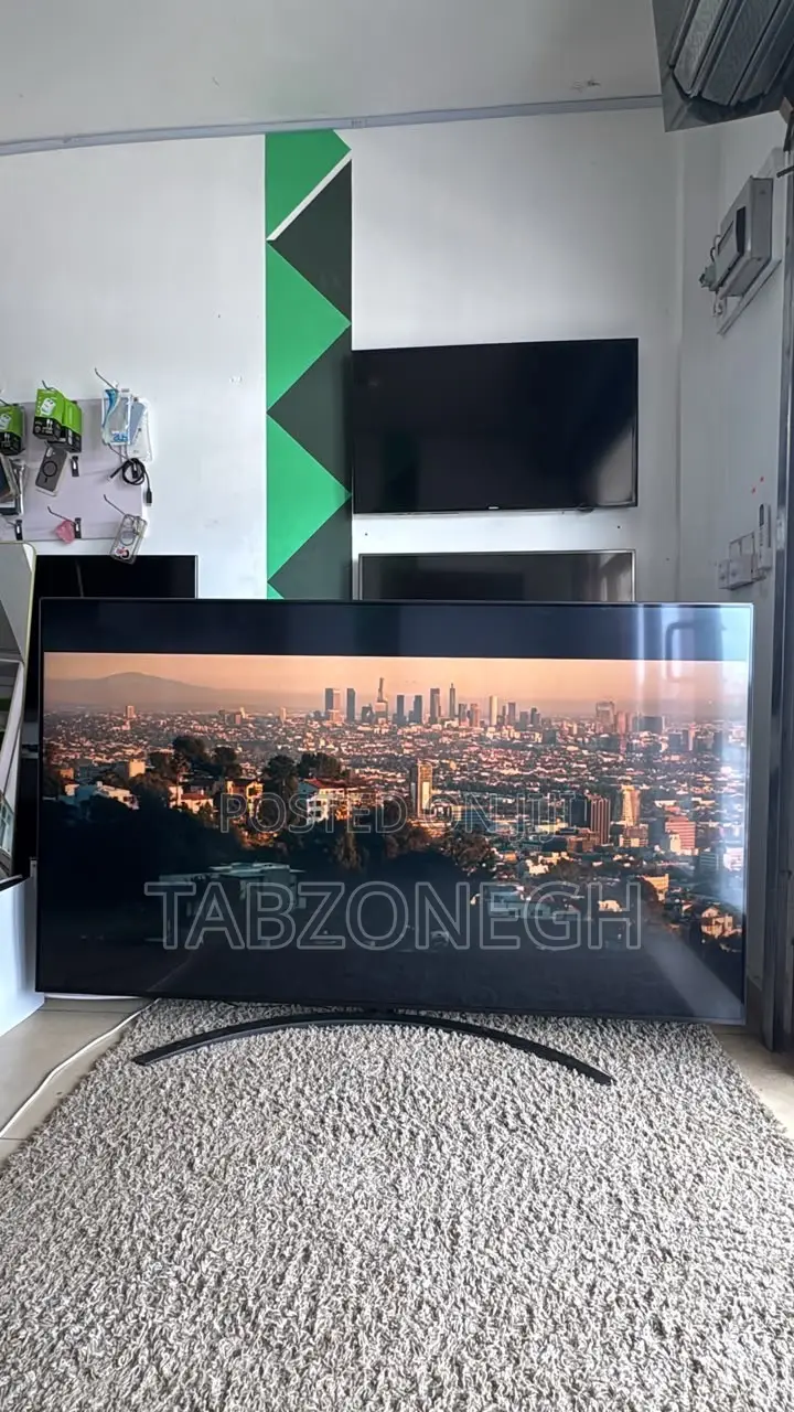 Smart LG TV 86 Inches