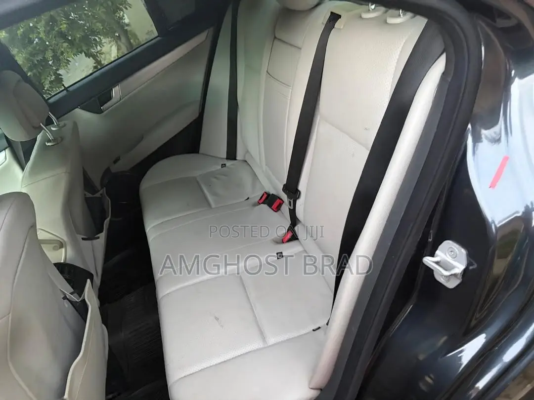 Mercedes-Benz C250 2014 Blue