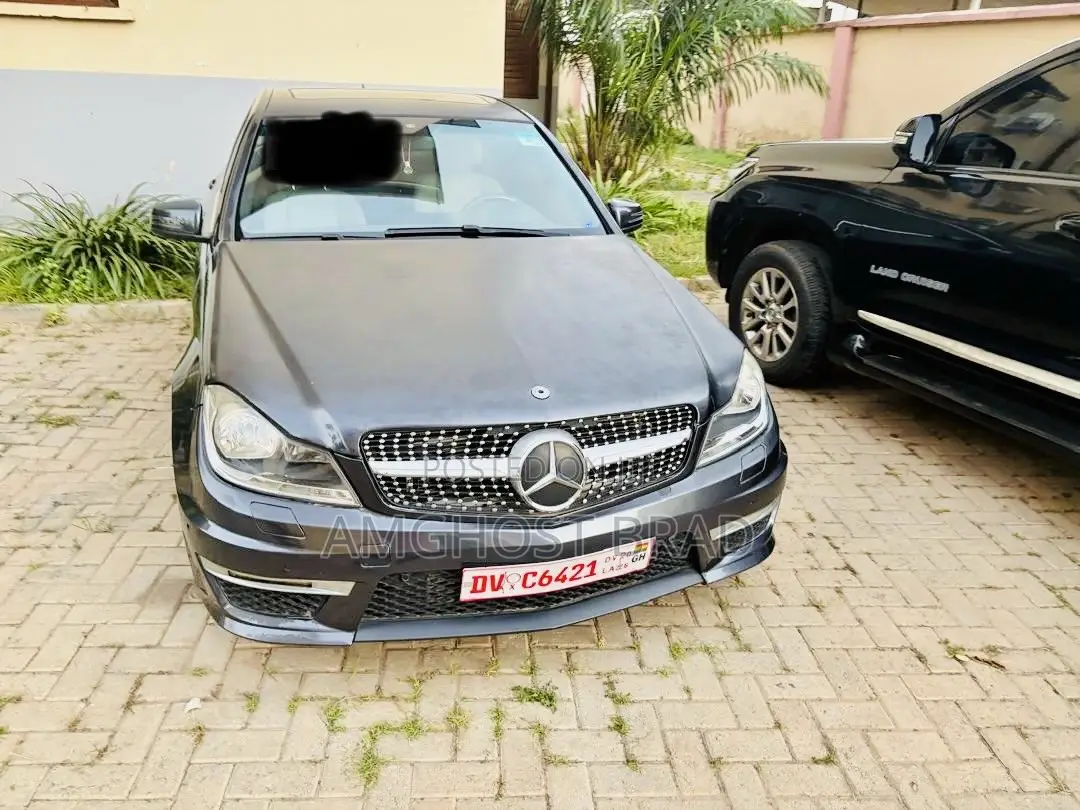 Mercedes-Benz C250 2014 Blue