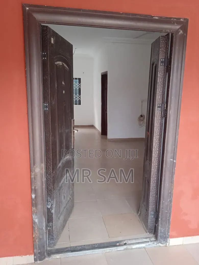 2bdrm Apartment in Ablekuma Odumase, Olebu for rent