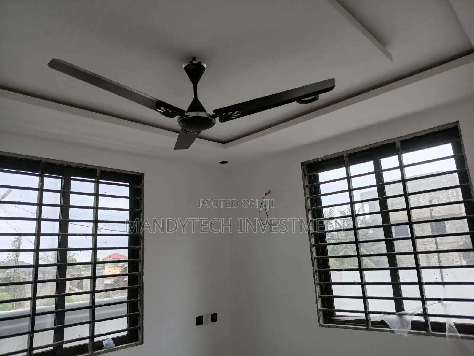 3bdrm Villa in Lake Side Estate for sale