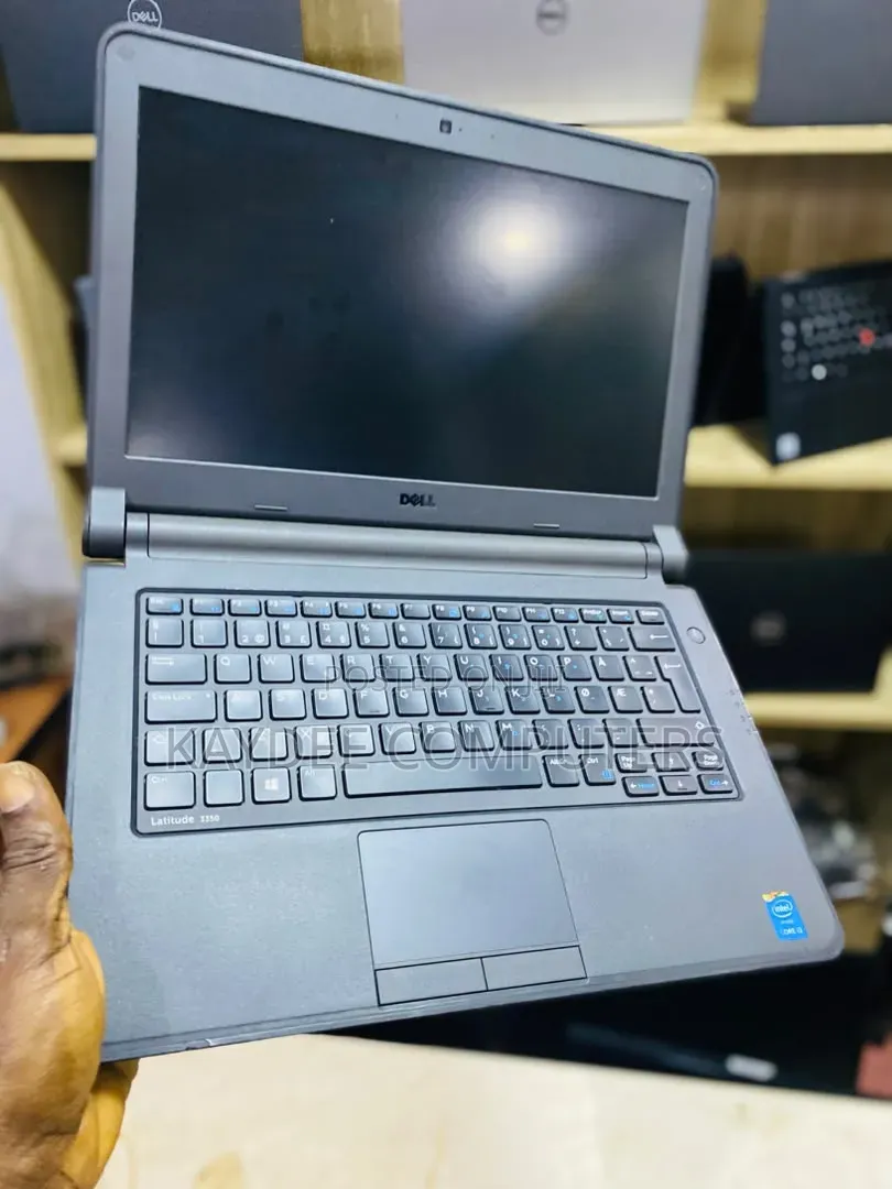 Laptop Dell Latitude 3350 8GB Intel Core i3 SSD 256GB