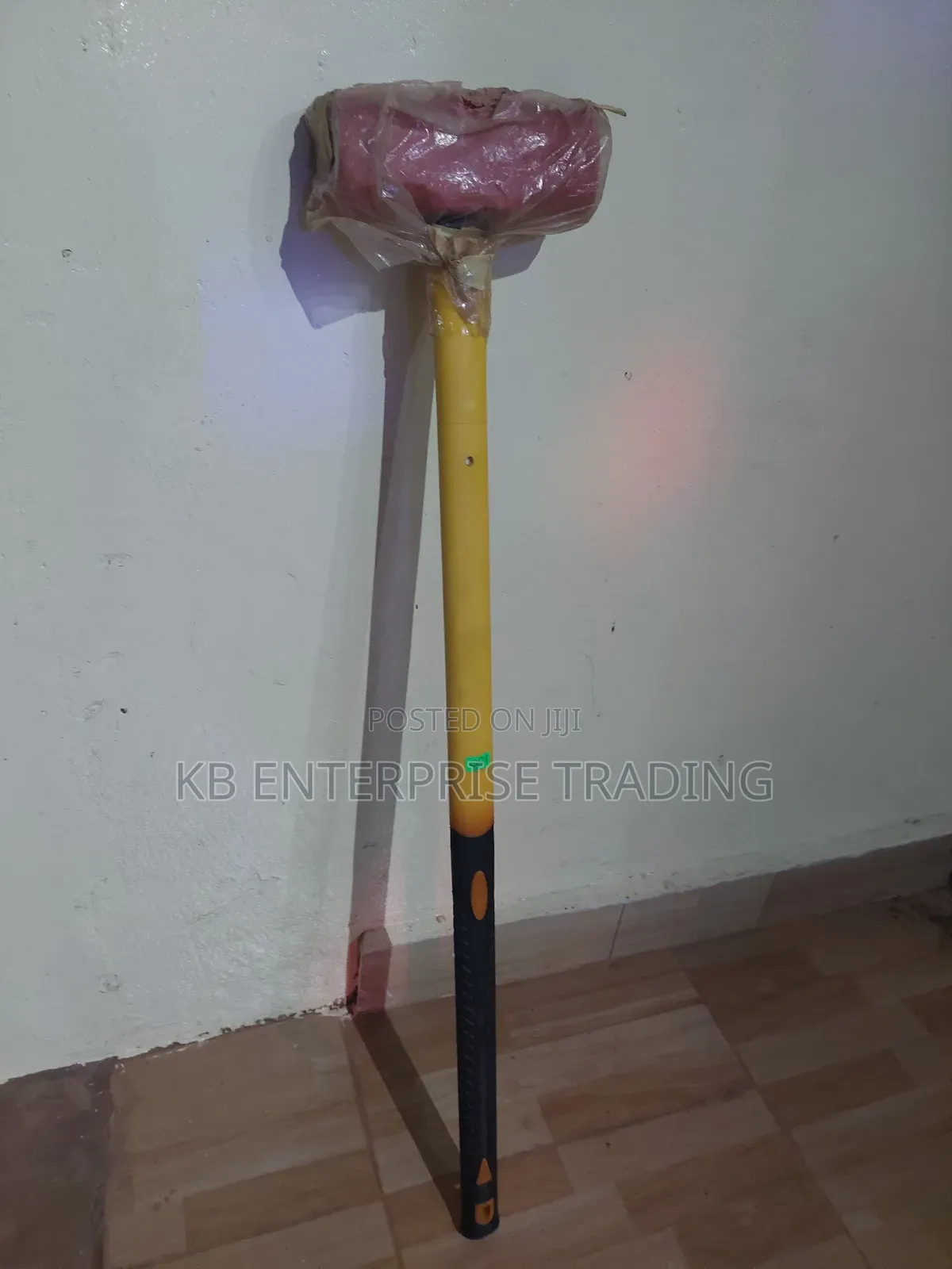 Heavy-Duty Sledgehammer With Ergonomic Grip