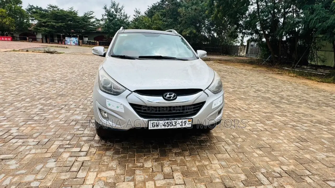 Hyundai Tucson Limited AWD 2013 Silver