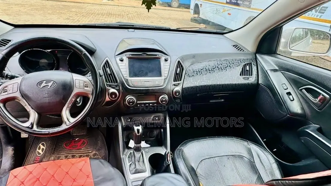 Hyundai Tucson Limited AWD 2013 Silver