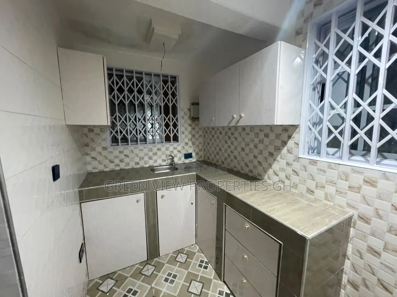 1bdrm Room & Parlour in Anyaa for rent