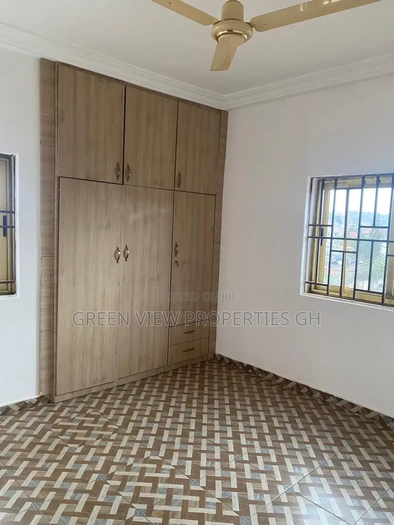 3bdrm Apartment in West Hills Mall Area for rent