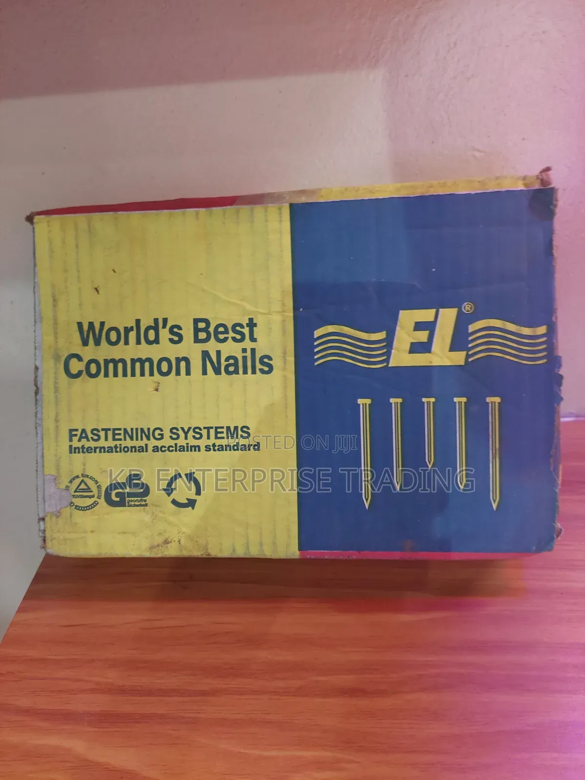EL World's Best Common Nails Box