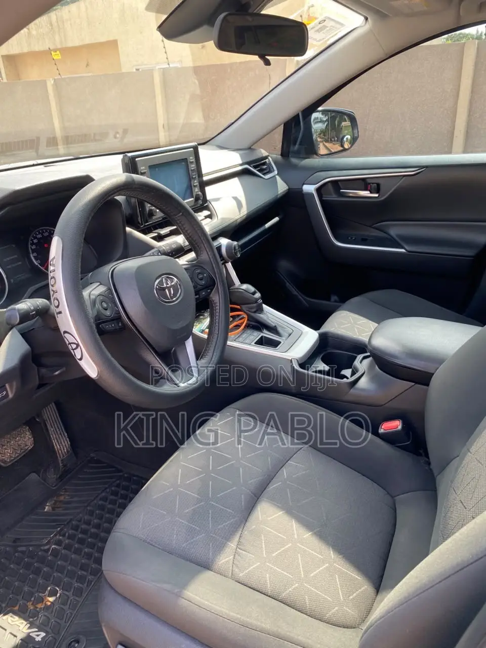 Toyota RaV 4 for Rental – Comfort, Class Reliability