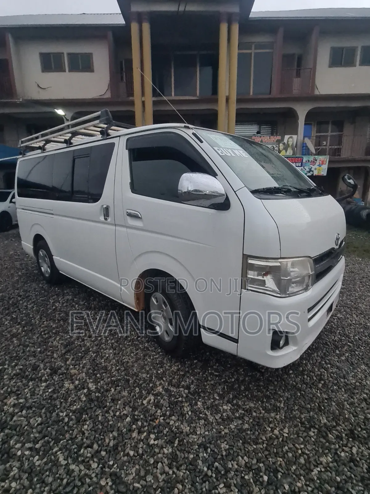 Toyota Grand HiAce G 3.0 Diesel Turbo 4WD 8-Seater 2001 White