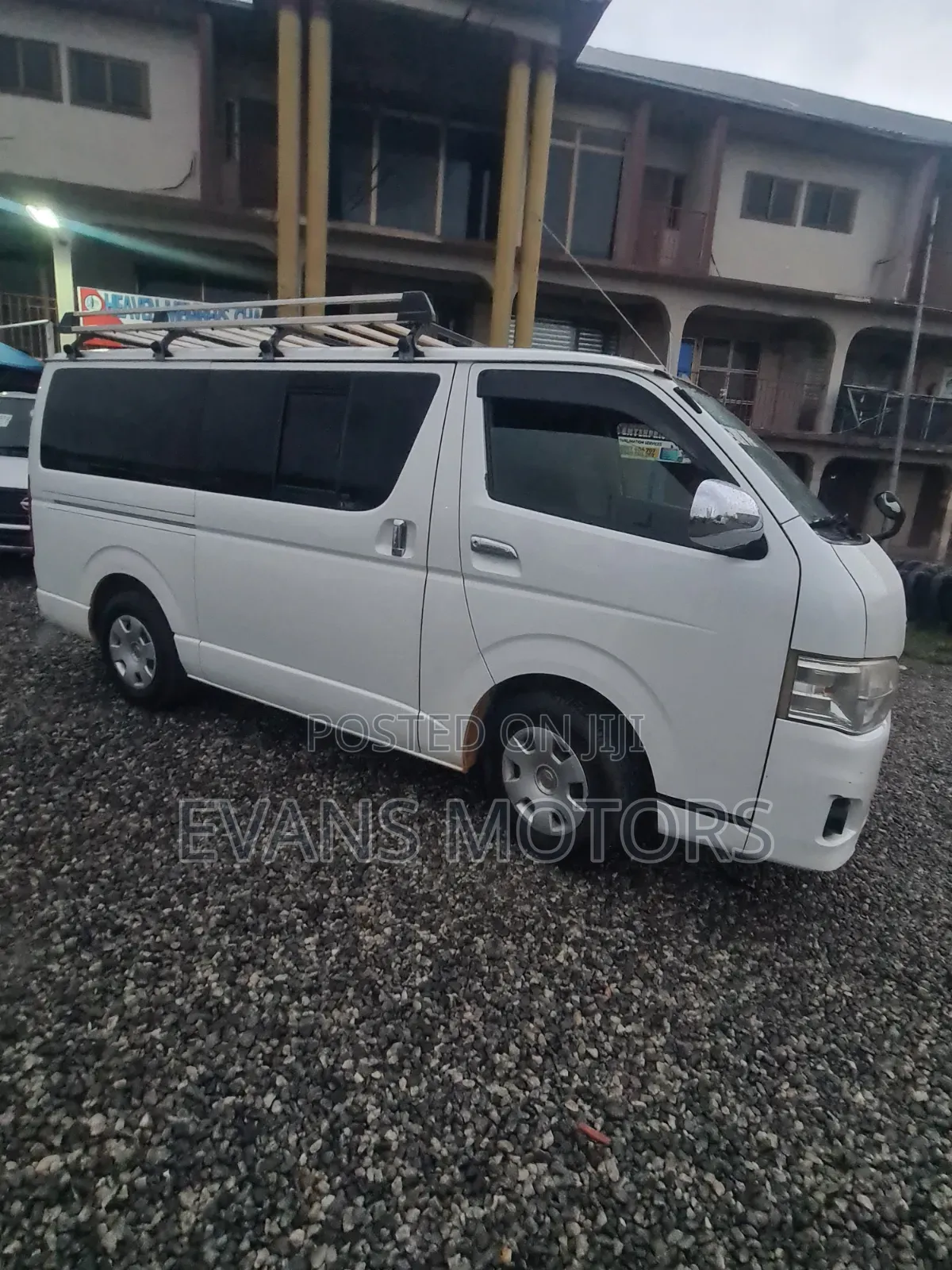 Toyota Grand HiAce G 3.0 Diesel Turbo 4WD 8-Seater 2001 White