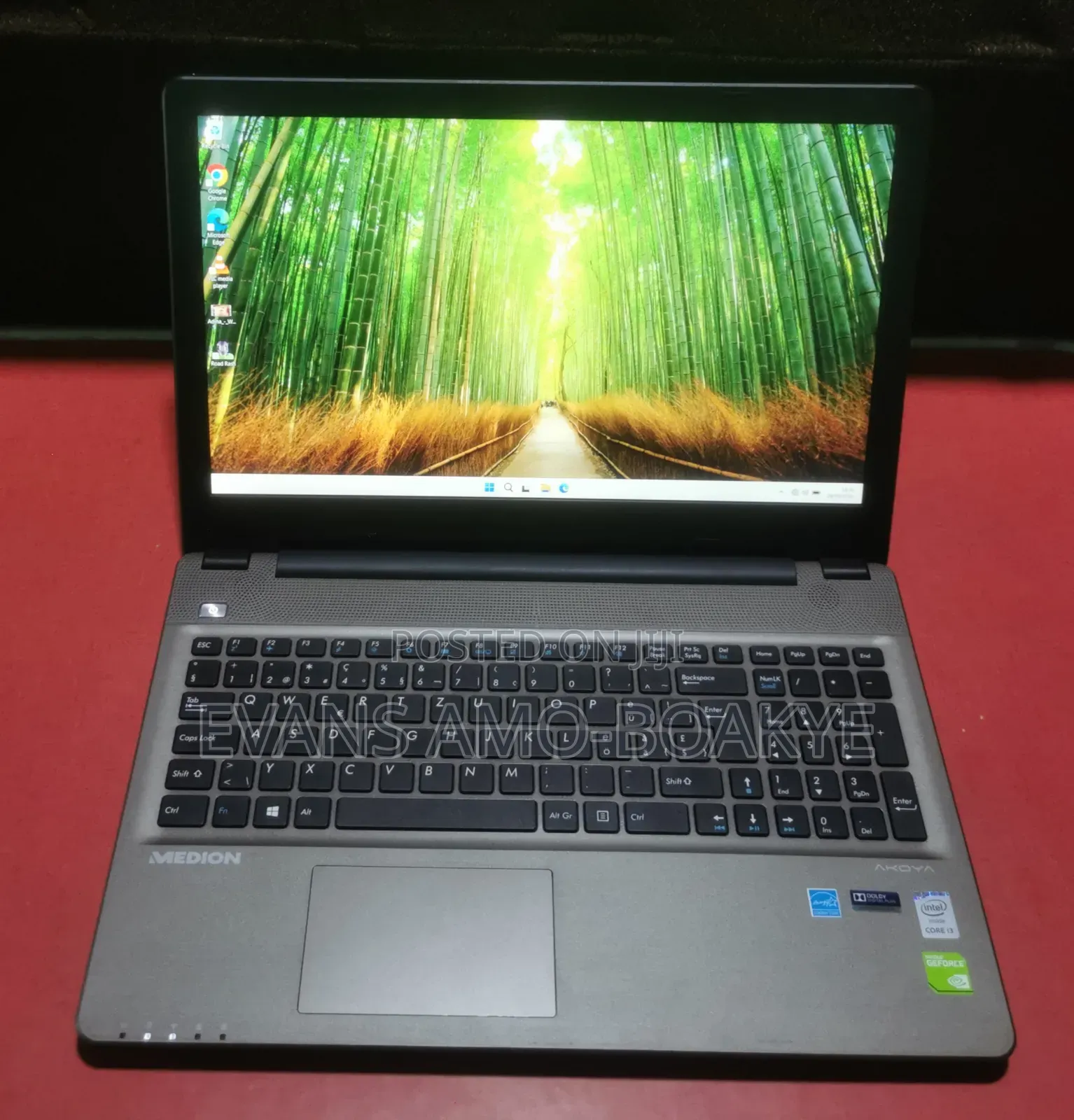 Laptop Medion Akoya P6677 8GB Intel Core i3 HDD 1T