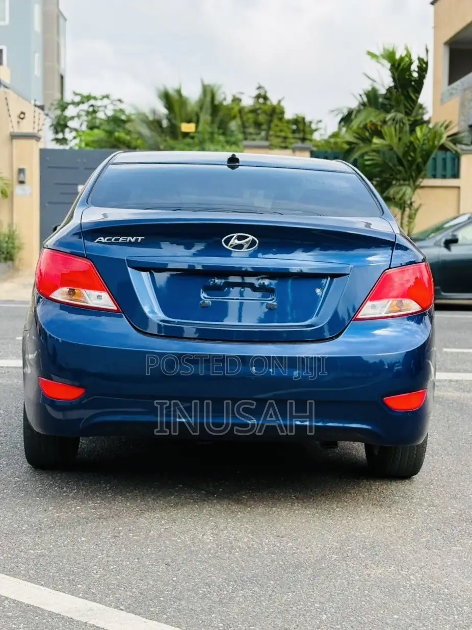 Hyundai Accent SE 2018 Blue